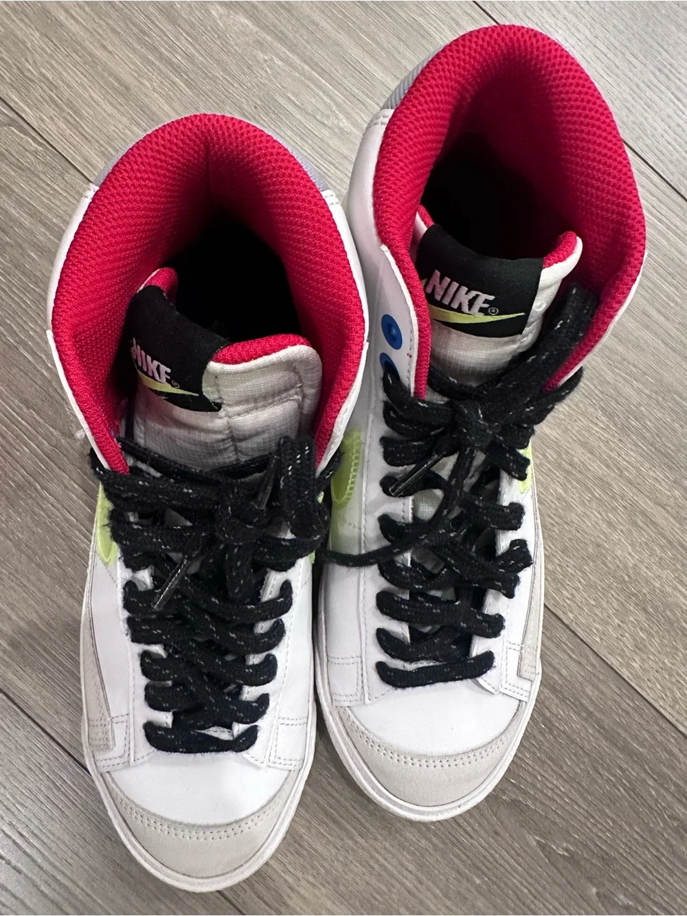 Nike White blazer High-Top Sneakers with Neon‎ Yellow Swoosh and Pink Collar